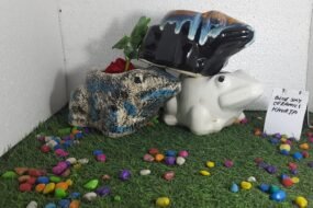 Frog planter and pot 6H*9.5D